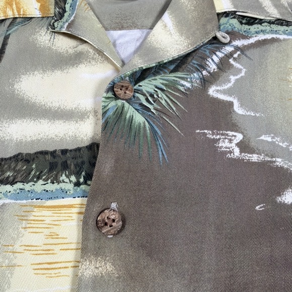 Tommy Bahama Mens Button-Up Short Sleeve Silk Hawaiian Sailboat Colorful Shirt L - Picture 5 of 15